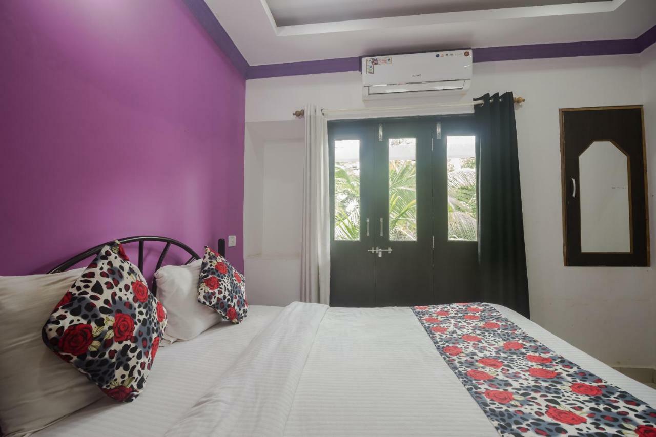 Queen Of Queen'S Hotel Calangute Exterior photo